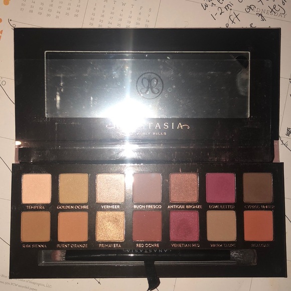 Anastasia Modern Renaissance pallet - Picture 2 of 2